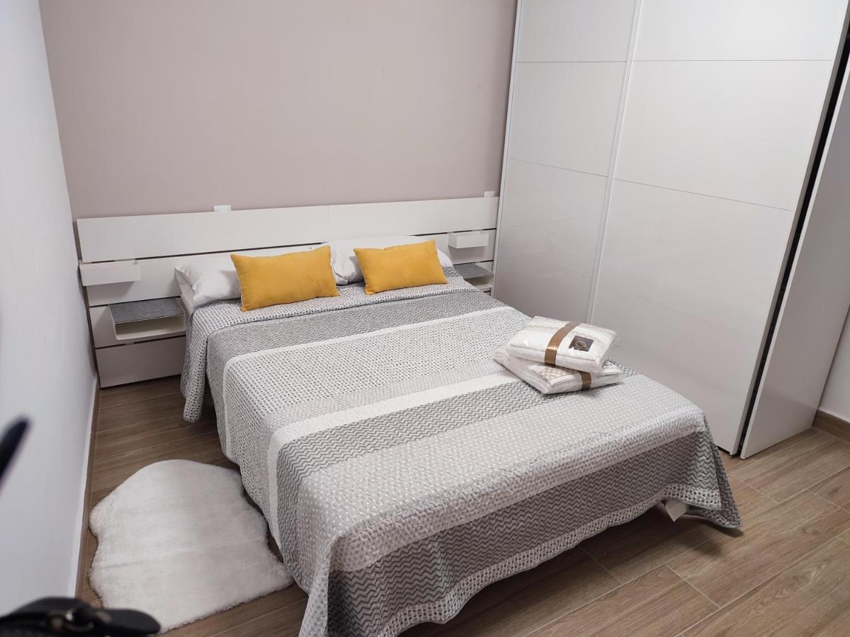 Baj - Apartamentos En Playa Bajondillo, Торремолинос Экстерьер фото